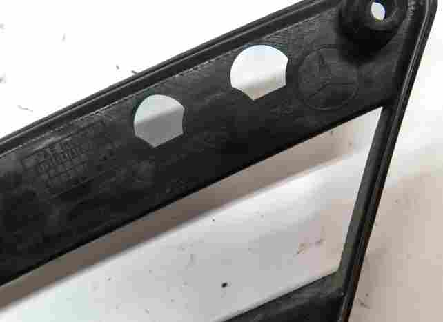 Thumbnail 7: 2008-2011 MERCEDES C CLASS (W204) FRONT LEFT LOWER SPORT FOG LIGHT LAMP GRILLE