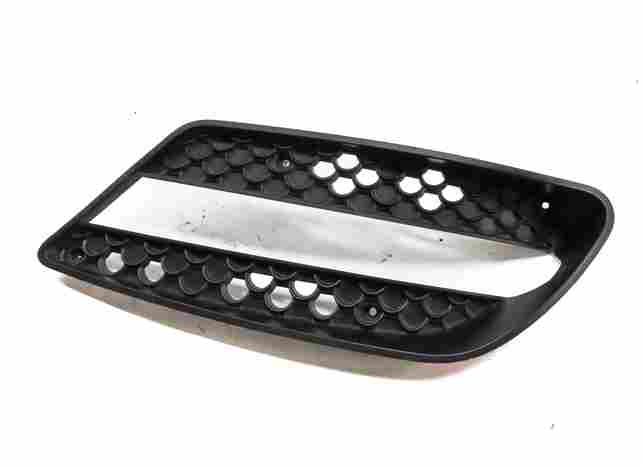 2008-2011 MERCEDES C CLASS (W204) FRONT RIGHT LOWER SPORT FOG LIGHT LAMP GRILLE