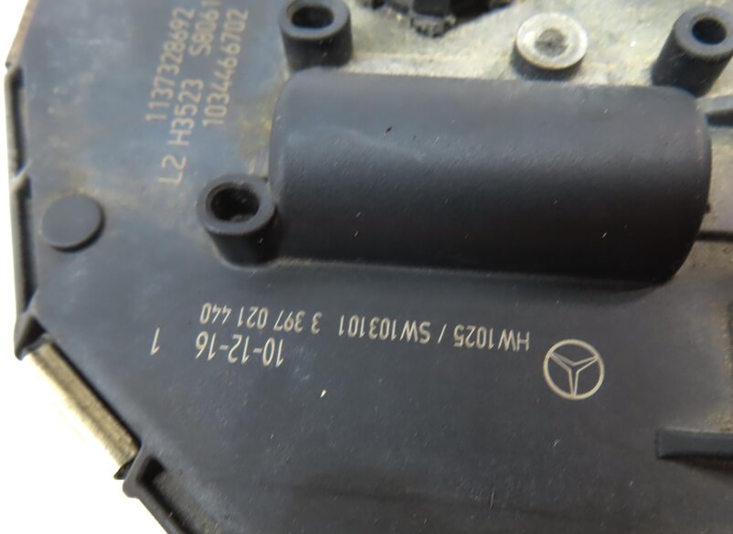 Thumbnail 7: 08-20 MERCEDES C E CLASS (A207 C207 W204 W207 W212) FRONT WINDSHIELD WIPER MOTOR