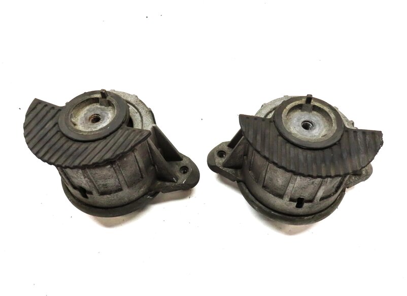 Thumbnail 9: 2011 MERCEDES C CLASS W204 3.0L M272 LEFT RIGHT ENGINE MOTOR MOUNT & BRACKET SET