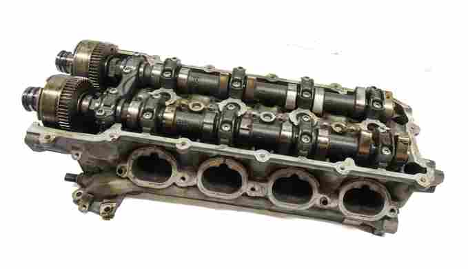 Thumbnail 1: 07-15 MERCEDES CL63 E63 ML63 S63 SL63 CLK63 CLS63 AMG - 6.3L RIGHT CYLINDER HEAD