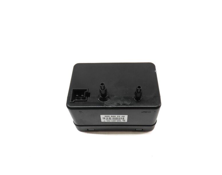 Thumbnail 2: 2008 MERCEDES CLS63 AMG ///AMG W219 REAR HATCH TRUNK AIR VACUUM PUMP 0008002548