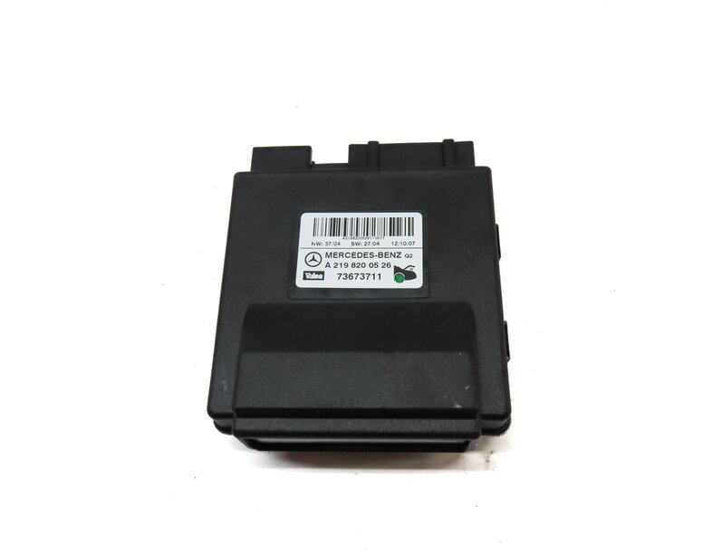 Thumbnail 2: 2008 MERCEDES CLS63 AMG ///AMG W219 REAR HATCH LIFTGATE TRUNK MODULE 2198200526