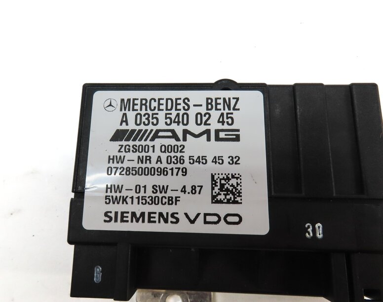 Thumbnail 4: 2008 MERCEDES CLS63 AMG (W219) 6.3L M156 ///AMG ENGINE FUEL PUMP CONTROL MODULE