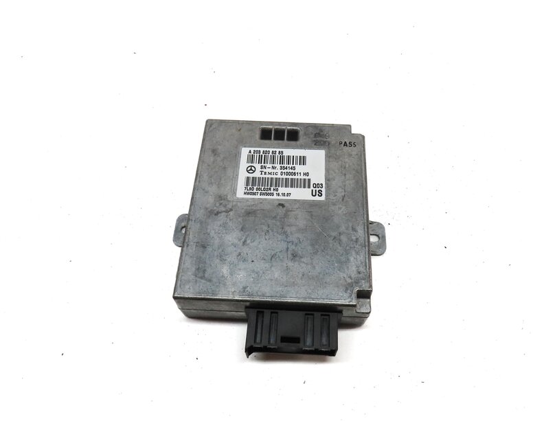Thumbnail 2: 06-12 MERCEDES E G GL ML CLS R CLASS (W211 W164 W251 X164) VOICE CONTROL MODULE