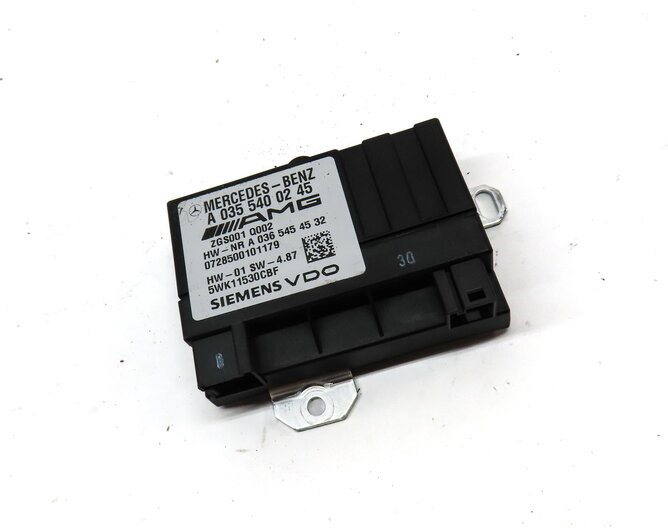 Thumbnail 3: 2008 MERCEDES CLS63 AMG (W219) 6.3L M156 ///AMG ENGINE FUEL PUMP CONTROL MODULE