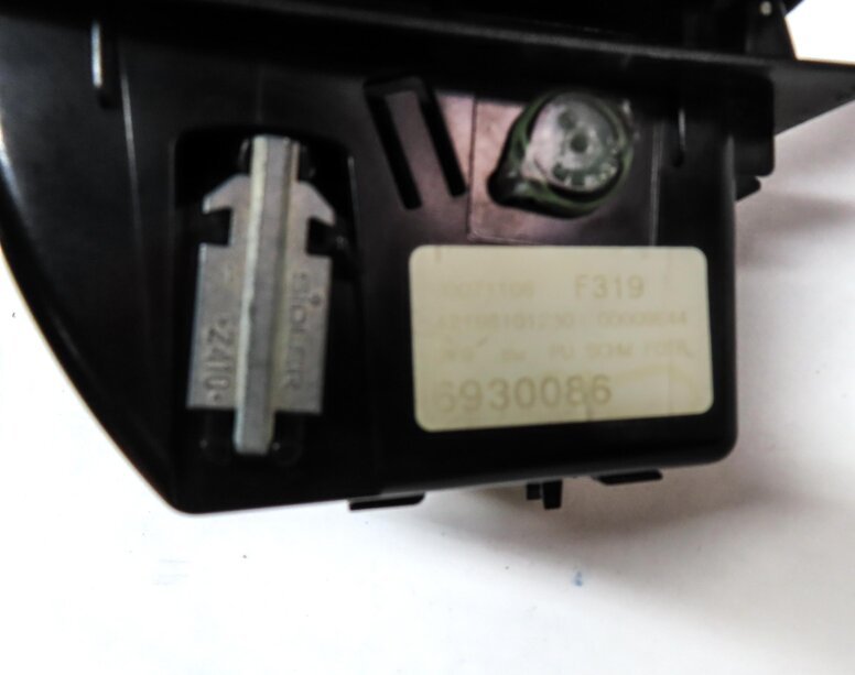 Thumbnail 6: 2008 MERCEDES CLS63 AMG ///AMG (W219) REAR RIGHT DOOR ASHTRAY ASH TRAY (BLACK)