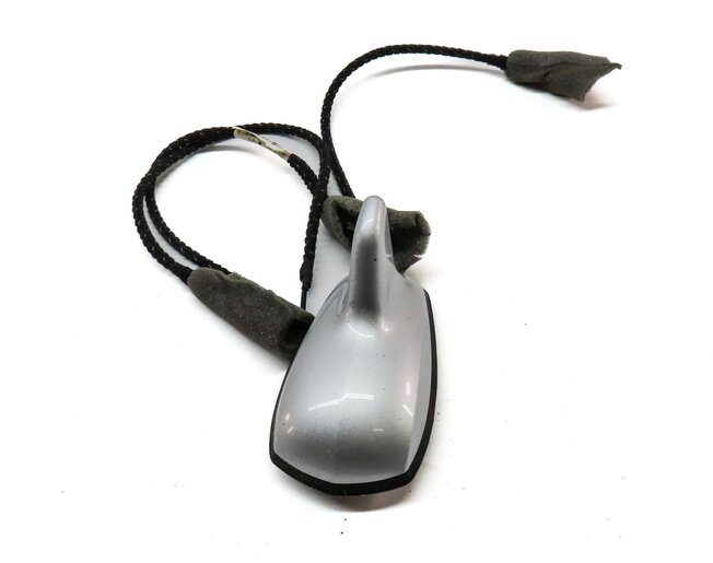 Thumbnail 2: 07-11 MERCEDES CLS550 CLS63 AMG (W219) RADIO STEREO SHARK FIN ANTENNA (SILVER)