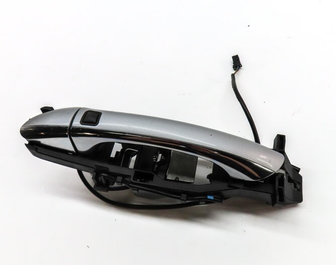 Thumbnail 2: 06-11 MERCEDES CLS63 CLS500 CLS550 (W219) LEFT REAR KEYLESS DOOR HANDLE (SILVER)