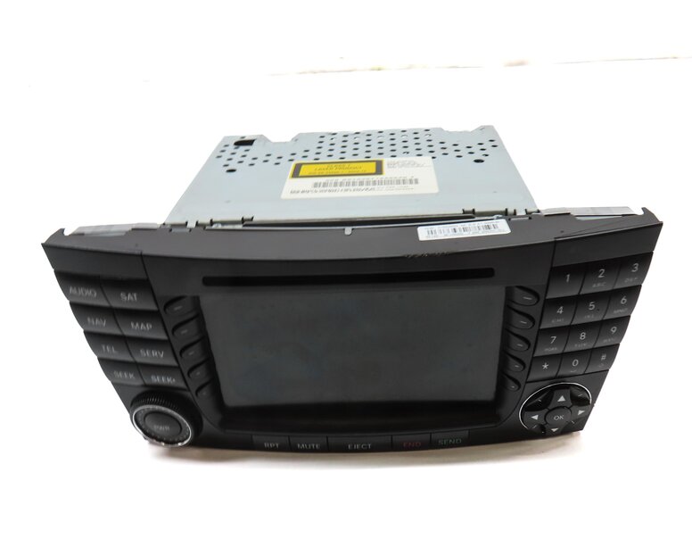Thumbnail 2: 2008 MERCEDES CLS63 AMG ///AMG W219 FRONT DASH STEREO NAVIGATION RADIO HEAD UNIT
