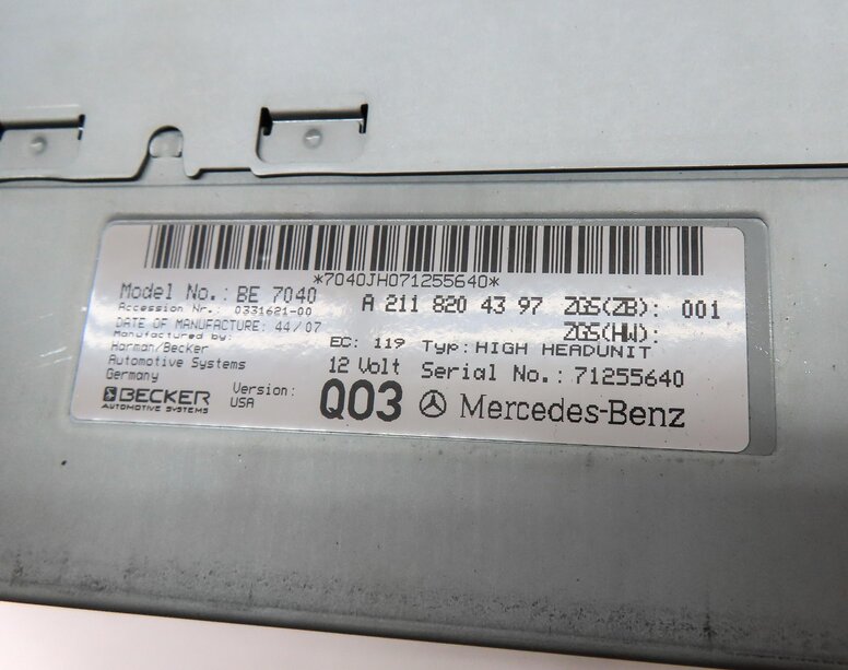 Thumbnail 7: 2008 MERCEDES CLS63 AMG ///AMG W219 FRONT DASH STEREO NAVIGATION RADIO HEAD UNIT