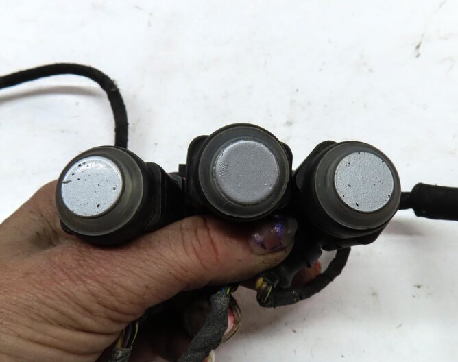 Thumbnail 5: 2008 MERCEDES CLS63 AMG ///AMG W219 FRONT PDC SENSOR SET6 SILVER & WIRE HARNESS