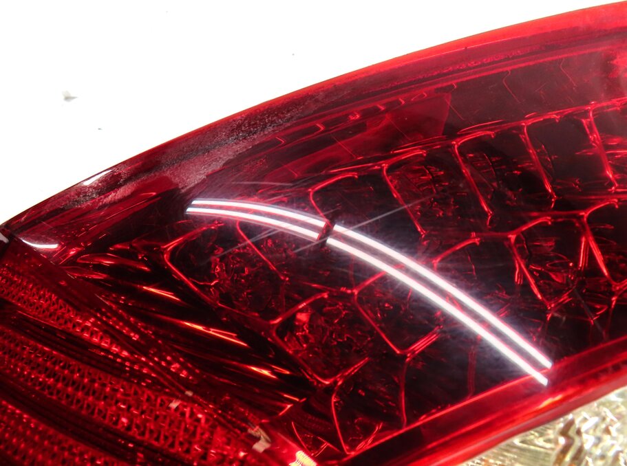 Thumbnail 6: 06-08 MERCEDES CLS55 CLS63 CLS500 CLS550 (W219) LEFT REAR TAILLIGHT BRAKE LIGHT