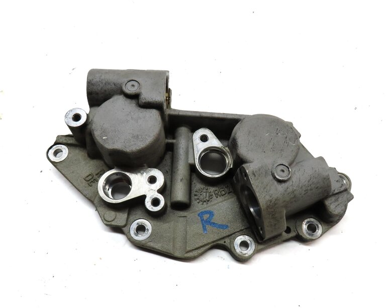 Thumbnail 2: 2008 CLS63 AMG (W219) 6.3L M156 ///AMG ENGINE RIGHT CYLINDER HEAD TIMING COVER