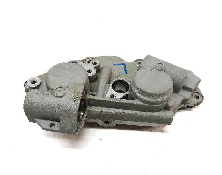 Thumbnail 4: 2008 CLS63 AMG (W219) 6.3L M156 ///AMG ENGINE LEFT CYLINDER HEAD TIMING COVER