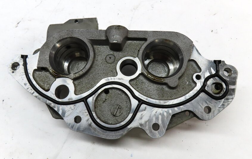 Thumbnail 5: 2008 CLS63 AMG (W219) 6.3L M156 ///AMG ENGINE LEFT CYLINDER HEAD TIMING COVER