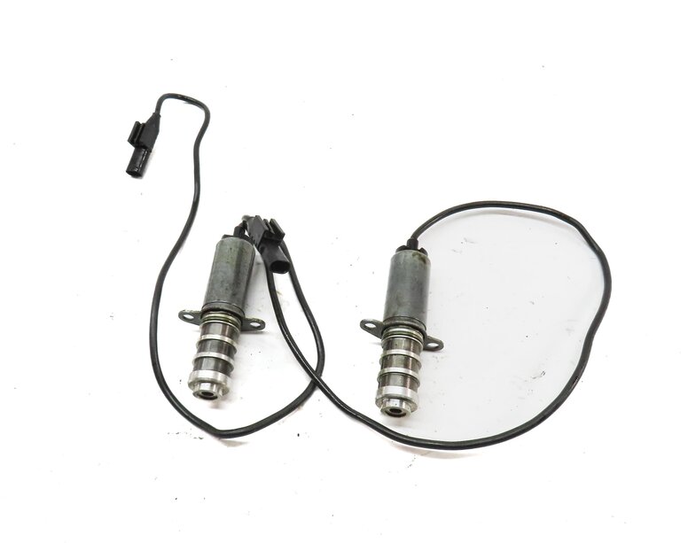Thumbnail 2: 2008 CLS63 AMG (W219) 6.3L M156 ///AMG ENGINE VARIABLE TIMING VVT SOLENOID SET 2