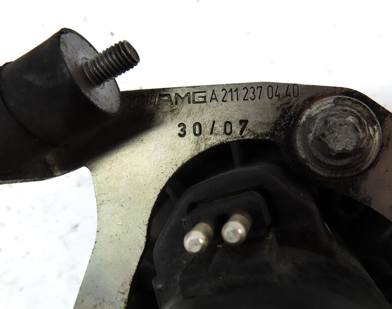 Thumbnail 7: 2001-2018 MB C55 CL55 S65 SL65 SL600 S600 CLK55 CLS55 CLS63 - AIR INJECTION PUMP