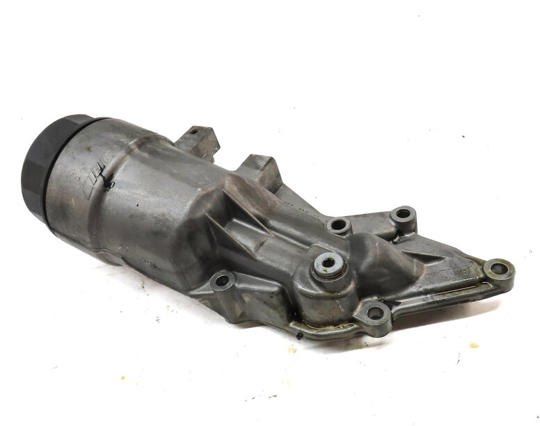 Thumbnail 2: 2008 MERCEDES CLS63 AMG (W219) 6.3L M156 ///AMG ENGINE OIL FILTER HOUSING