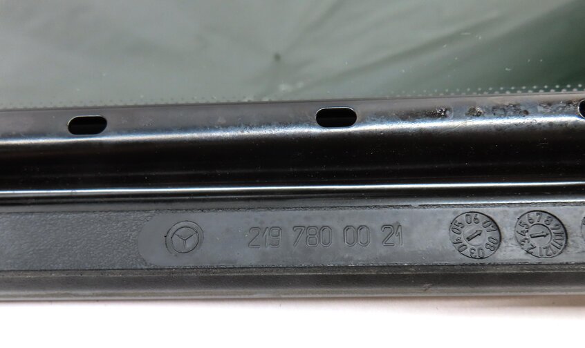Thumbnail 7: 2006-2011 MERCEDES CLS55 CLS63 AMG CLS500 CLS550 (W219) SUNROOF GLASS WINDOW