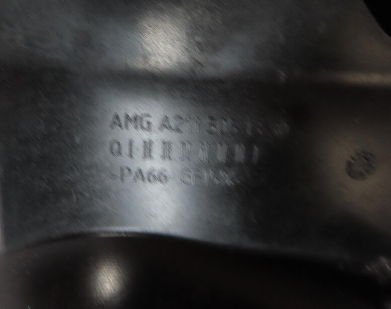 Thumbnail 8: 2008 CLS63 AMG (W219) 6.3L M156 ///AMG ENGINE OIL COOLER RADIATOR w/ BRACKET