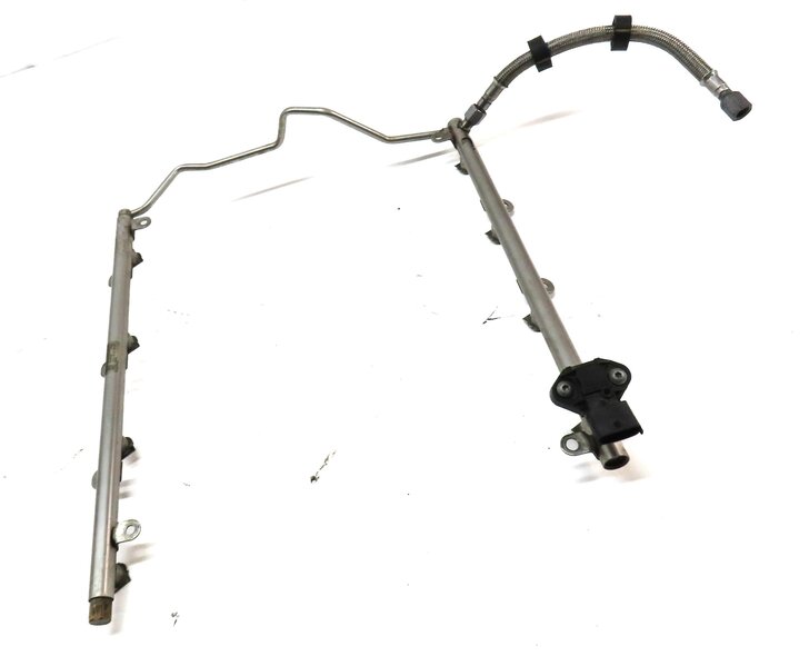 Thumbnail 3: 2008 MERCEDES CLS63 AMG (W219) 6.3L M156 ///AMG ENGINE FUEL RAIL SET 2