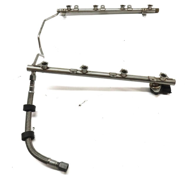 Thumbnail 6: 2008 MERCEDES CLS63 AMG (W219) 6.3L M156 ///AMG ENGINE FUEL RAIL SET 2