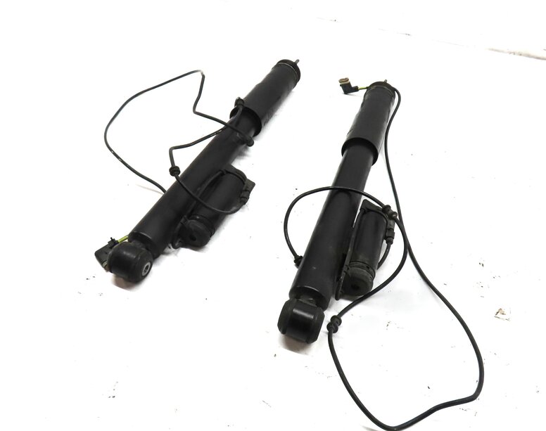 2008 CLS63 AMG W219 6.3L M156 ///AMG ENGINE REAR LEFT & RIGHT SHOCK STRUT SET 2