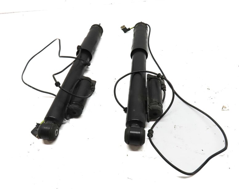 Thumbnail 2: 2008 CLS63 AMG W219 6.3L M156 ///AMG ENGINE REAR LEFT & RIGHT SHOCK STRUT SET 2
