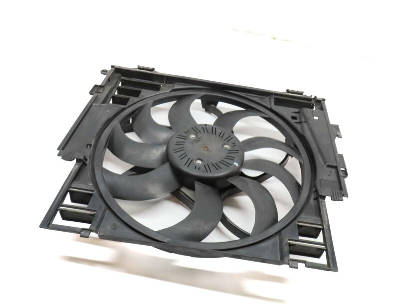 2012-2016 BMW 528i (F10) RADIATOR 600 WATT ELECTRIC COOLING FAN w/ SHROUD