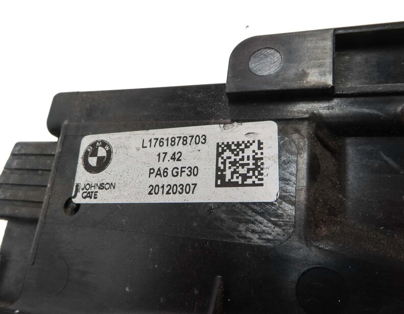 Thumbnail 8: 2012-2016 BMW 528i (F10) RADIATOR 600 WATT ELECTRIC COOLING FAN w/ SHROUD
