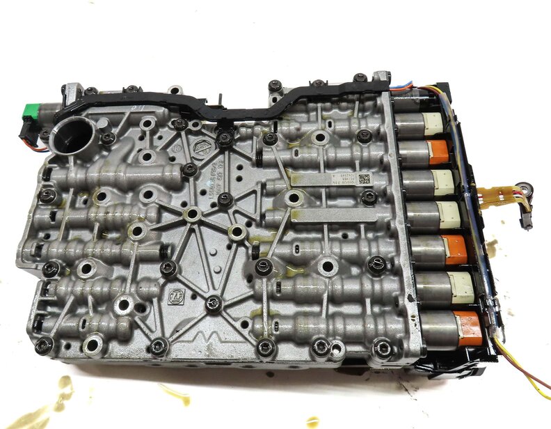 Thumbnail 6: BMW 2012 528i / 2013 328i X3 - 2.0L AWD 8HP-45 A/T TRANSMISSION VALVE BODY