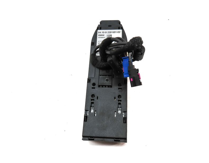 Thumbnail 4: 2012 BMW 528i (F10) FRONT CENTER CONSOLE CELL PHONE CHARGING CRADLE 84109220651