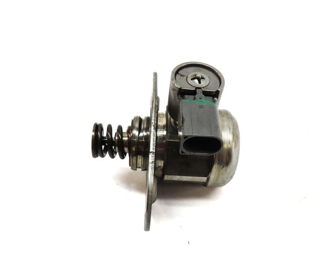 Thumbnail 6: 12-18 BMW 320i 328i 428i 528i X1 X3 X5 Z4 - 2.0L N20 TURBO MECHANICAL FUEL PUMP