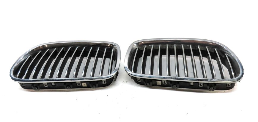 Thumbnail 2: 11-13 BMW 528i 535i 550i (F10) FRONT LEFT & RIGHT HOOD VENT GRILLE SET (CHROME)