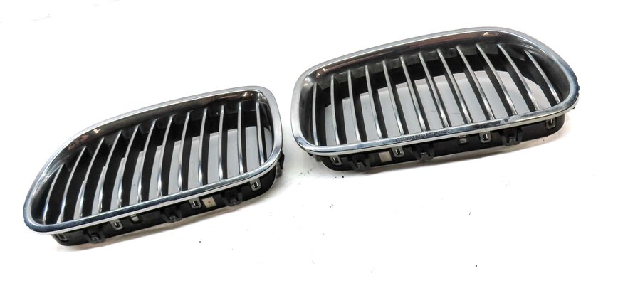 Thumbnail 3: 11-13 BMW 528i 535i 550i (F10) FRONT LEFT & RIGHT HOOD VENT GRILLE SET (CHROME)