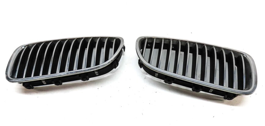 Thumbnail 4: 11-13 BMW 528i 535i 550i (F10) FRONT LEFT & RIGHT HOOD VENT GRILLE SET (CHROME)