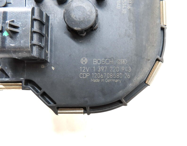 Thumbnail 6: 2012 BMW 528i (F10) WINDSHIELD FRONT WIPER MOTOR 120670858026