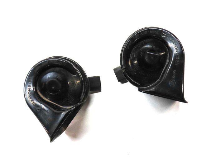 Thumbnail 3: 2011-2016 BMW 528i 535i 535iGT 550i 550iGT M5 (F10 F07) HIGH & LOW TONE HORN SET