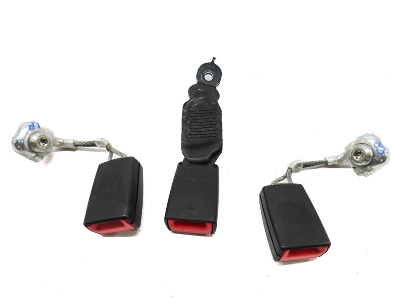 Thumbnail 4: 2012 BMW 528i (F10) REAR LEFT RIGHT & CENTER SEATBELT BUCKLE RECEIVER SET 3