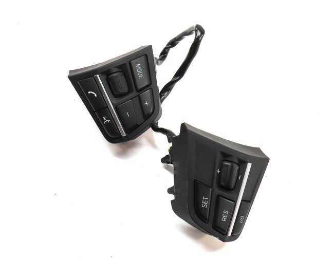 2012 BMW 528i (F10) STEERING WHEEL LEFT & RIGHT CONTROL SWITCH BUTTON SET 2