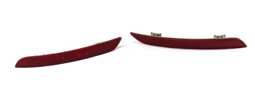 Thumbnail 2: 2012 BMW 528i (F10) REAR LEFT & RIGHT BUMPER REFLECTOR SET 2 (RED) 7203237