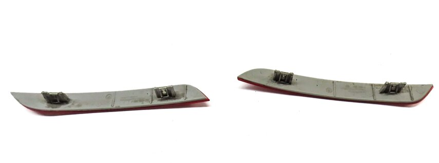 Thumbnail 4: 2012 BMW 528i (F10) REAR LEFT & RIGHT BUMPER REFLECTOR SET 2 (RED) 7203237