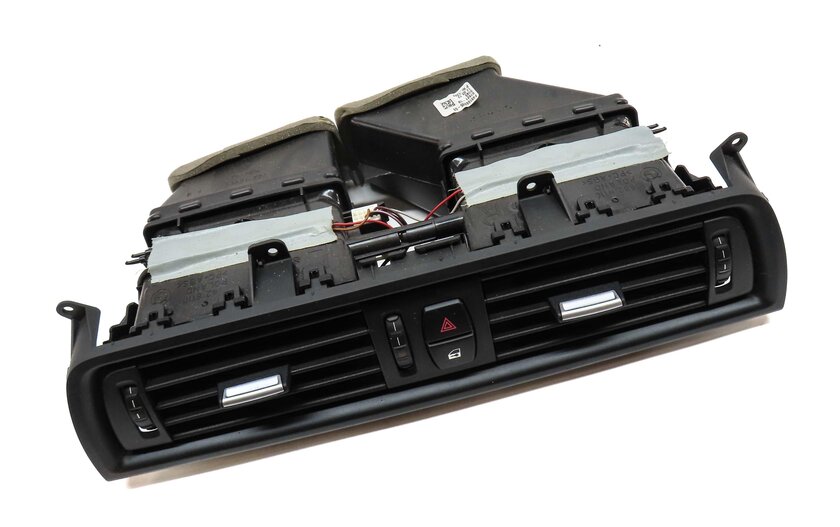 Thumbnail 3: 2012 BMW 528i (F10) FRONT CENTER DASH HVAC A/C HEATER AIR VENT (BLACK) F49166885