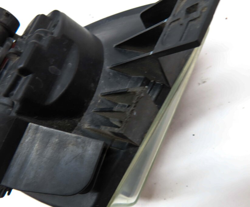 Thumbnail 6: 2011-2013 BMW 5-SERIES (F10) FRONT RIGHT PASSENGER FOGLIGHT FOG LIGHT LAMP