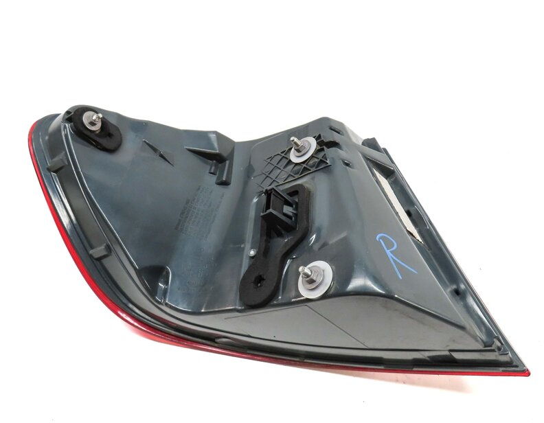 Thumbnail 10: 2011-2013 BMW 5 SERIES M5 F10 RIGHT PASSENGER OUTER TAILLIGHT BRAKE LIGHT LAMP