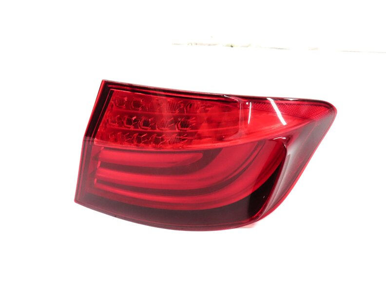 Thumbnail 8: 2011-2013 BMW 5 SERIES M5 F10 RIGHT PASSENGER OUTER TAILLIGHT BRAKE LIGHT LAMP