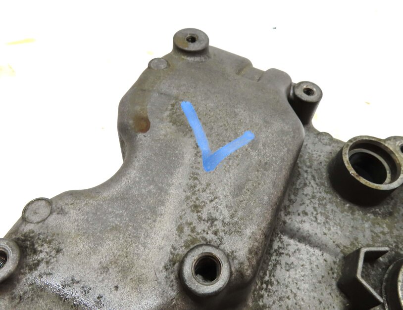 13-19 BMW 5 6 7 M5 M6 X5 X6 (F01 F06 F10 E70 E71) 4.4L N63 S63 LEFT VALVE COVER