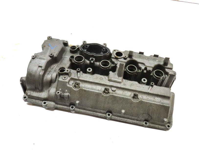 Thumbnail 2: 13-19 BMW 5 6 7 M5 M6 X5 X6 (F01 F06 F10 E70 E71) 4.4L N63 S63 LEFT VALVE COVER
