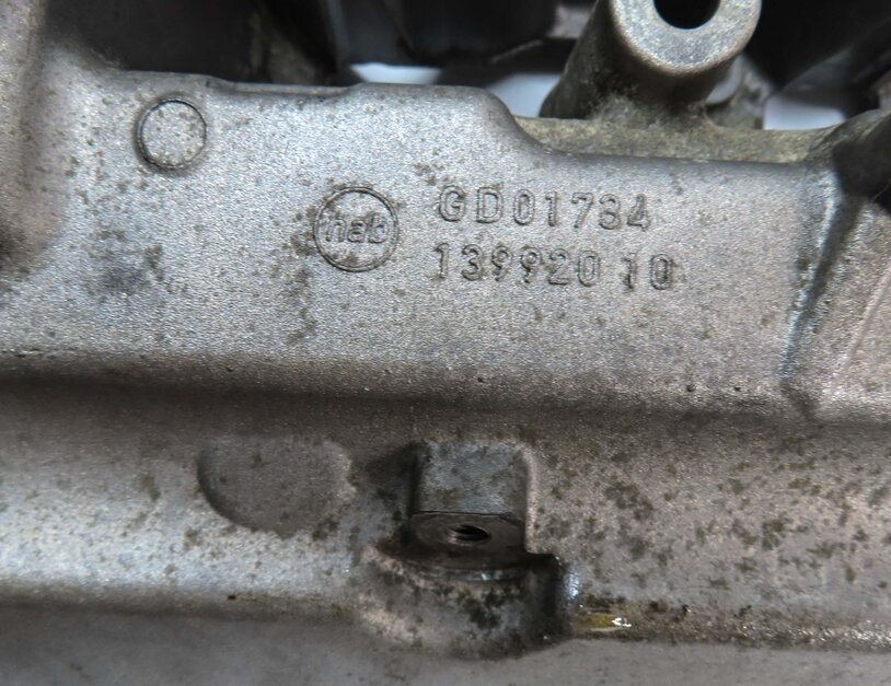 Thumbnail 9: 13-19 BMW 5 6 7 M5 M6 X5 X6 (F01 F06 F10 E70 E71) 4.4L N63 S63 LEFT VALVE COVER